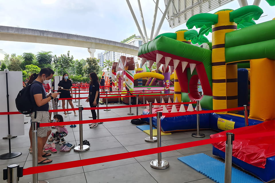 Bouncy Castle (Crocodile)